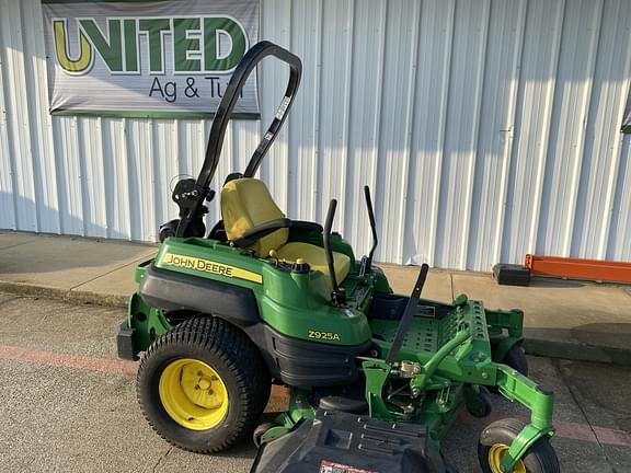 Image of John Deere Z925A equipment image 2
