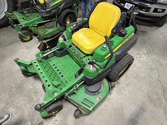 Image of John Deere Z925A Image 0