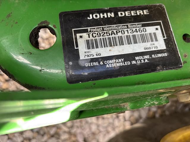 Image of John Deere Z925A equipment image 4