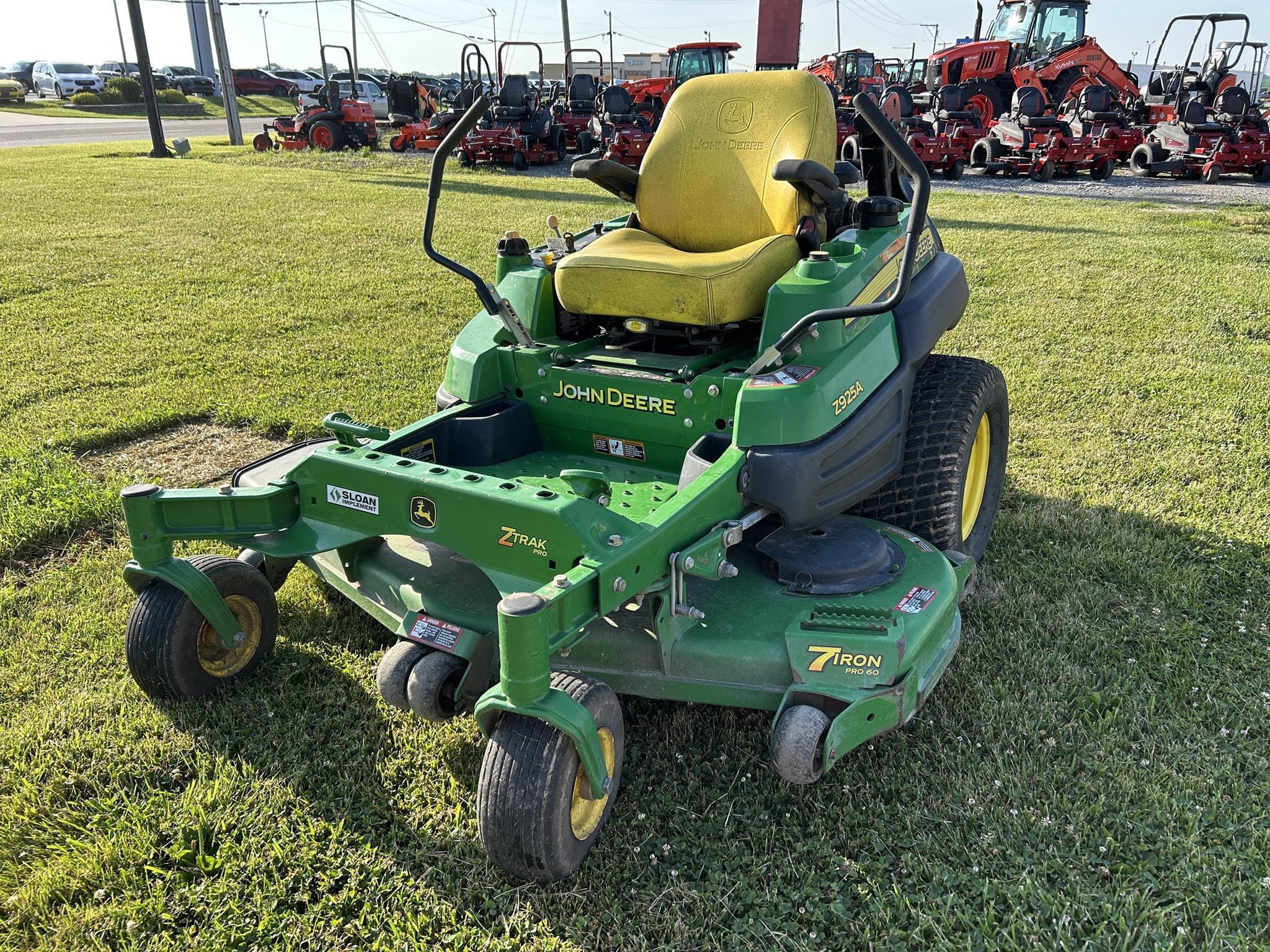 2010 John Deere Z925A Equipment Image0