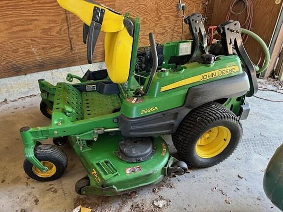 Image of John Deere Z925A equipment image 2