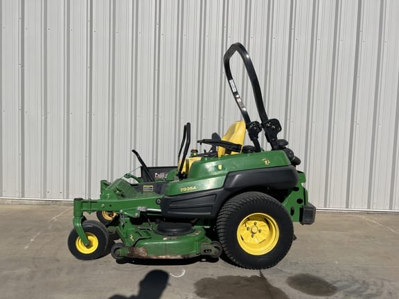 Main image John Deere Z925A