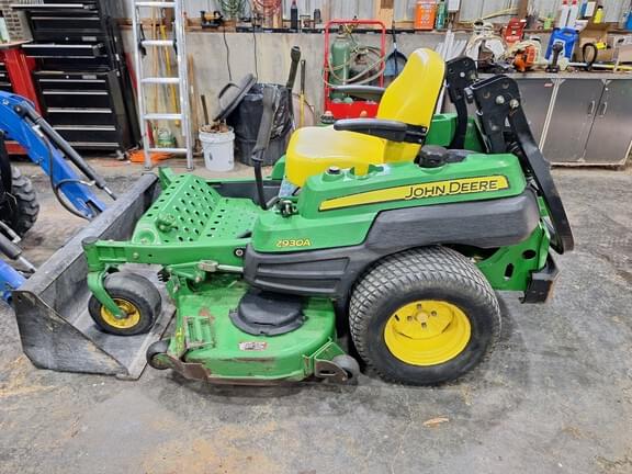Image of John Deere Z930A equipment image 1