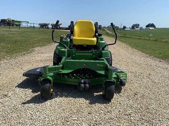 Image of John Deere Z930A equipment image 1