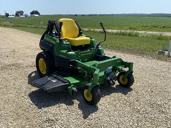 Image of John Deere Z930A equipment image 2