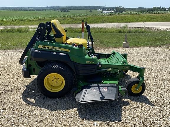 Image of John Deere Z930A equipment image 3