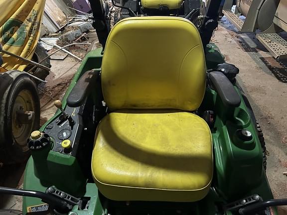 Image of John Deere Z930A equipment image 4