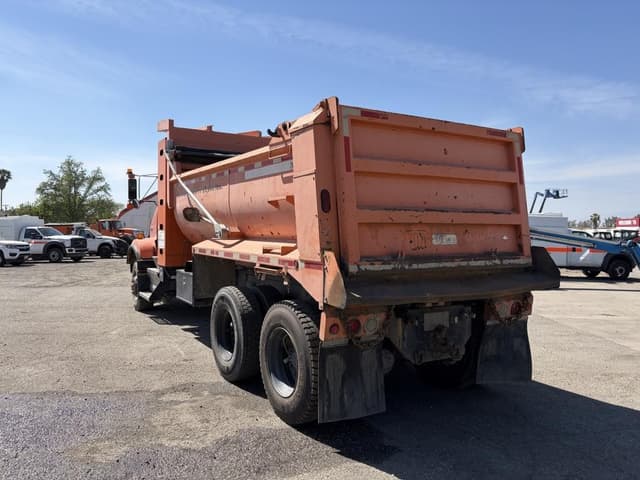 Image of Kenworth T800 equipment image 3