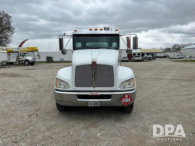 Image of Kenworth T370 equipment image 1
