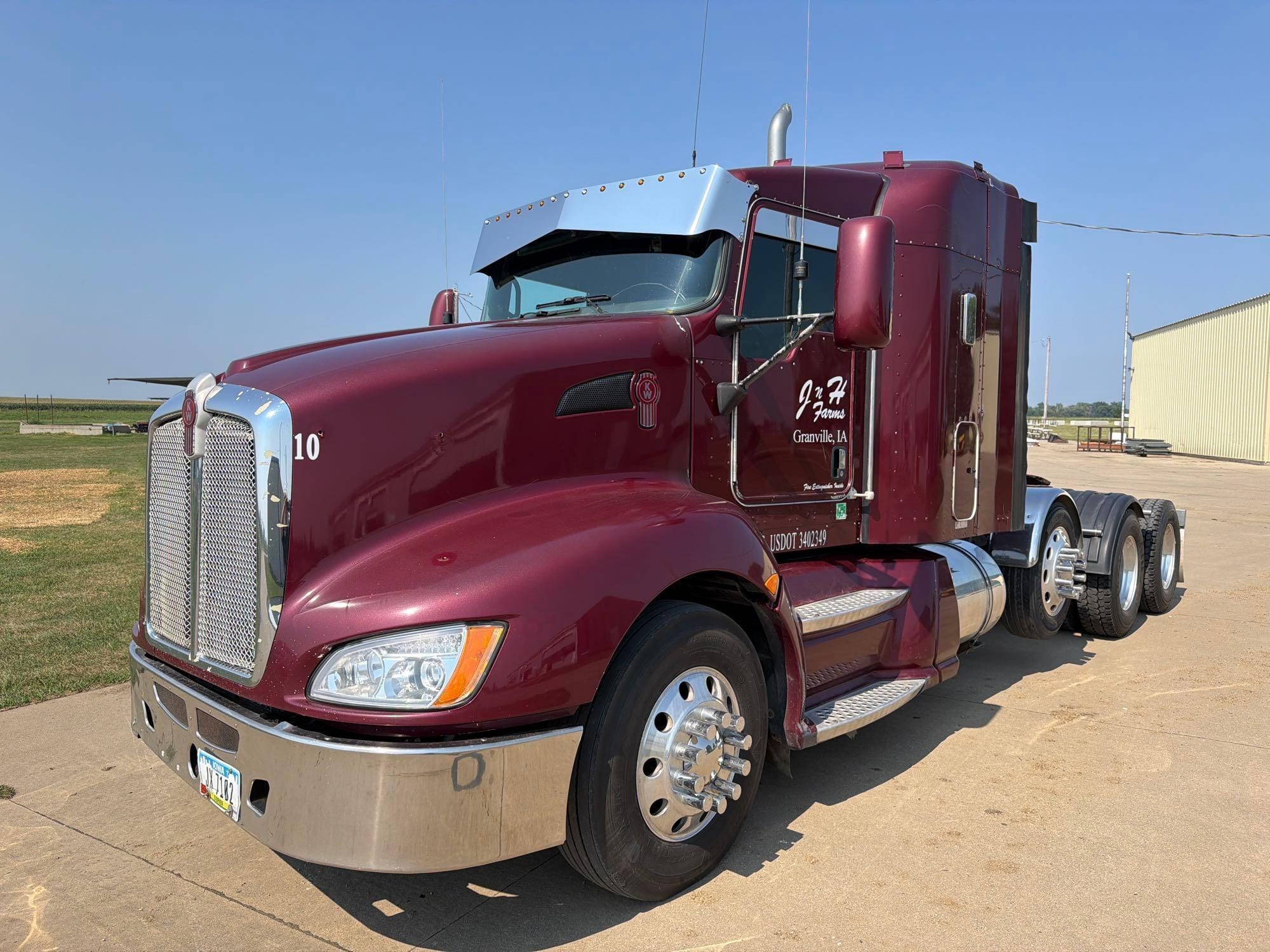 2010 Kenworth T660 Equipment Image0