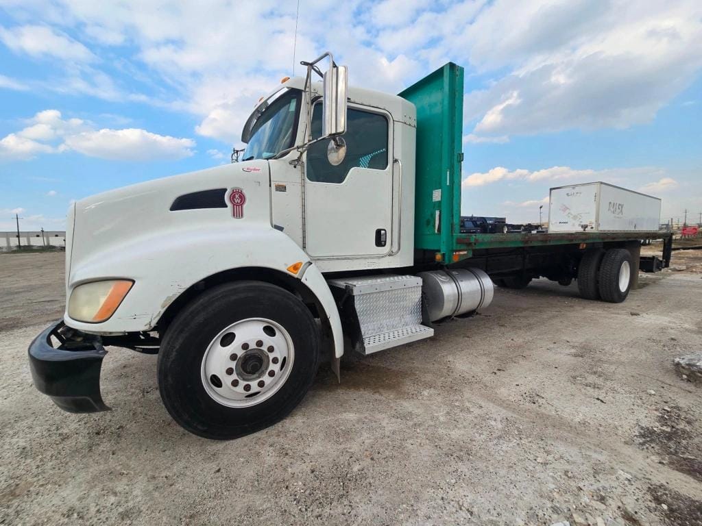 2010 Kenworth T3 Equipment Image0