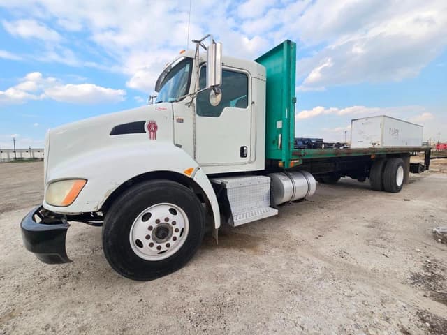 Image of Kenworth T3 equipment image 1