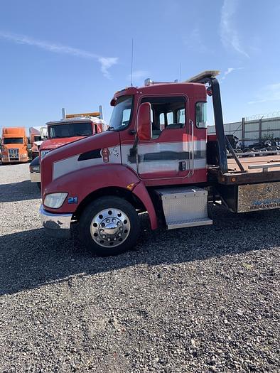 Image of Kenworth T370 equipment image 2