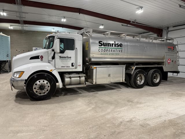 Image of Kenworth T370 equipment image 1