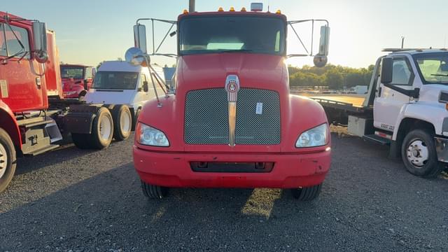 Image of Kenworth T370 equipment image 1