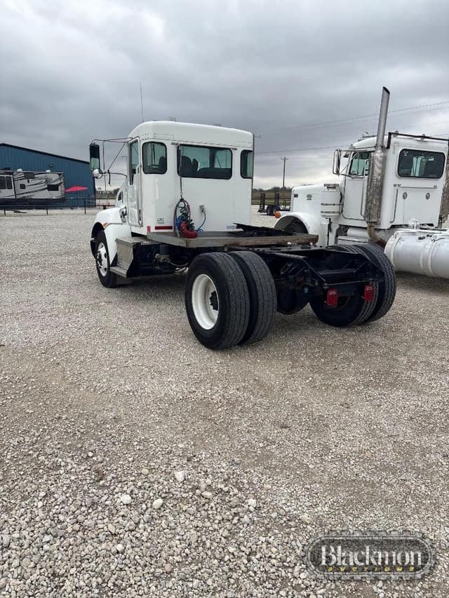 Image of Kenworth T370 equipment image 1