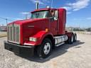 2010 Kenworth T800 Image