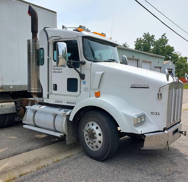 Image of Kenworth T800 equipment image 1