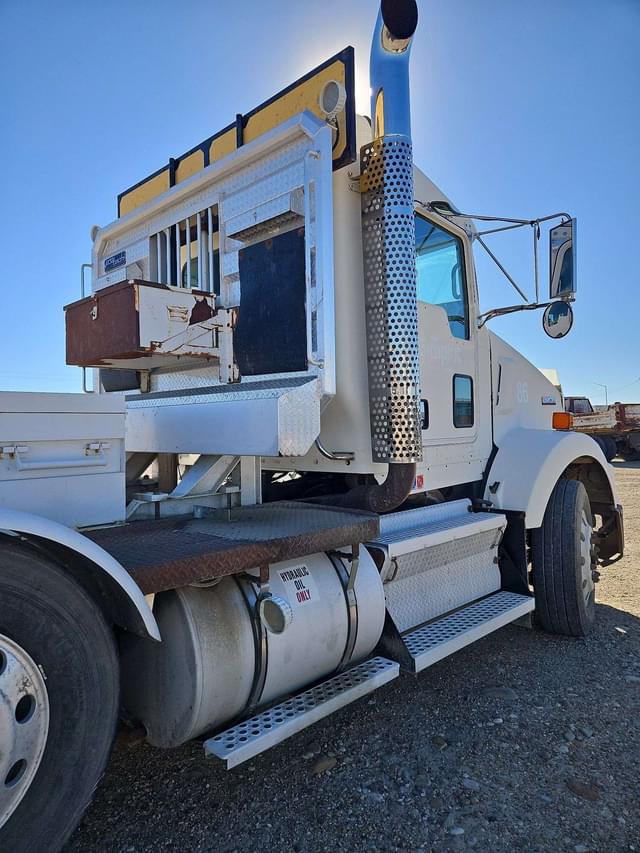 Image of Kenworth T800 equipment image 3