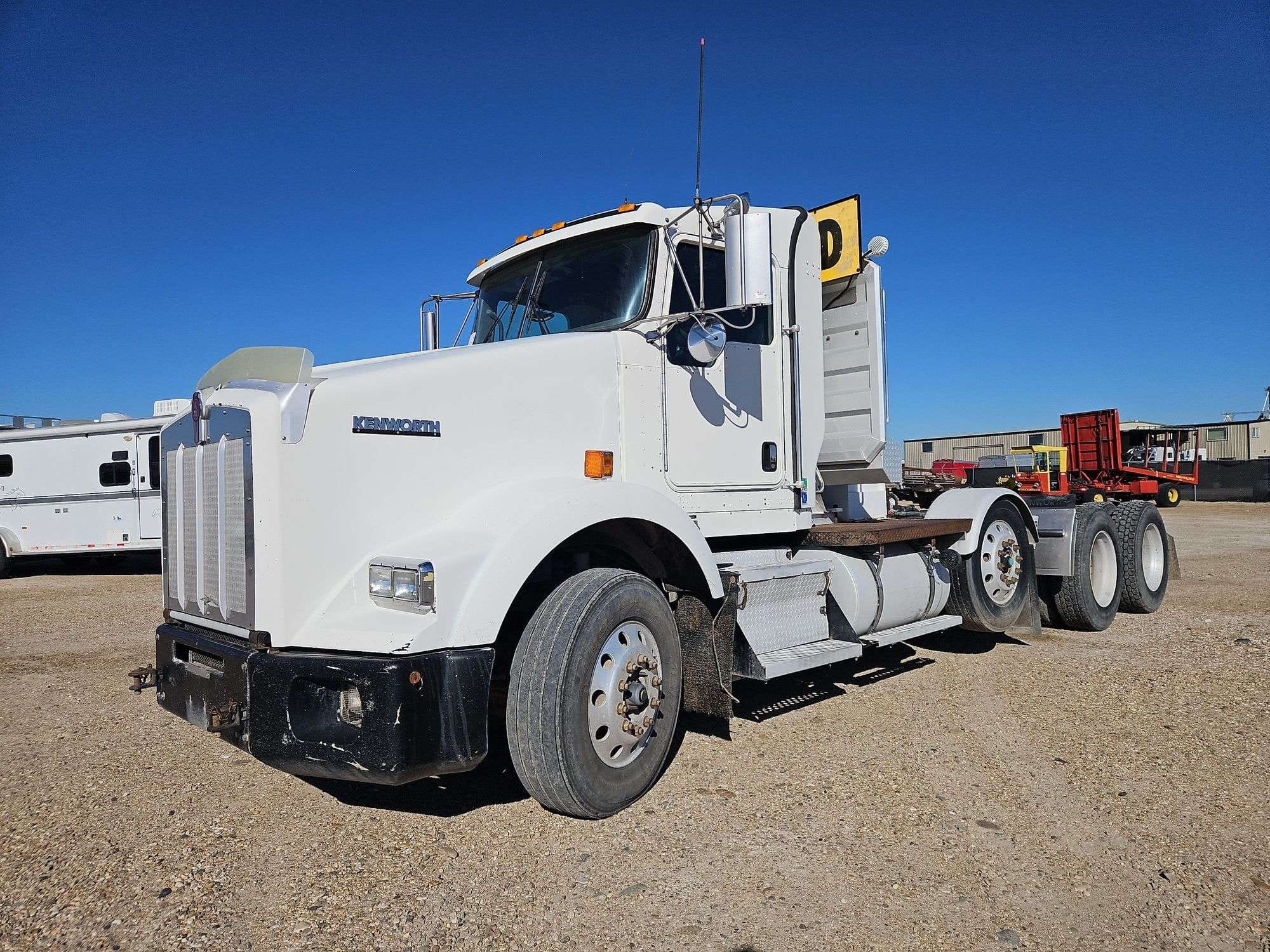 2010 Kenworth T800 Equipment Image0
