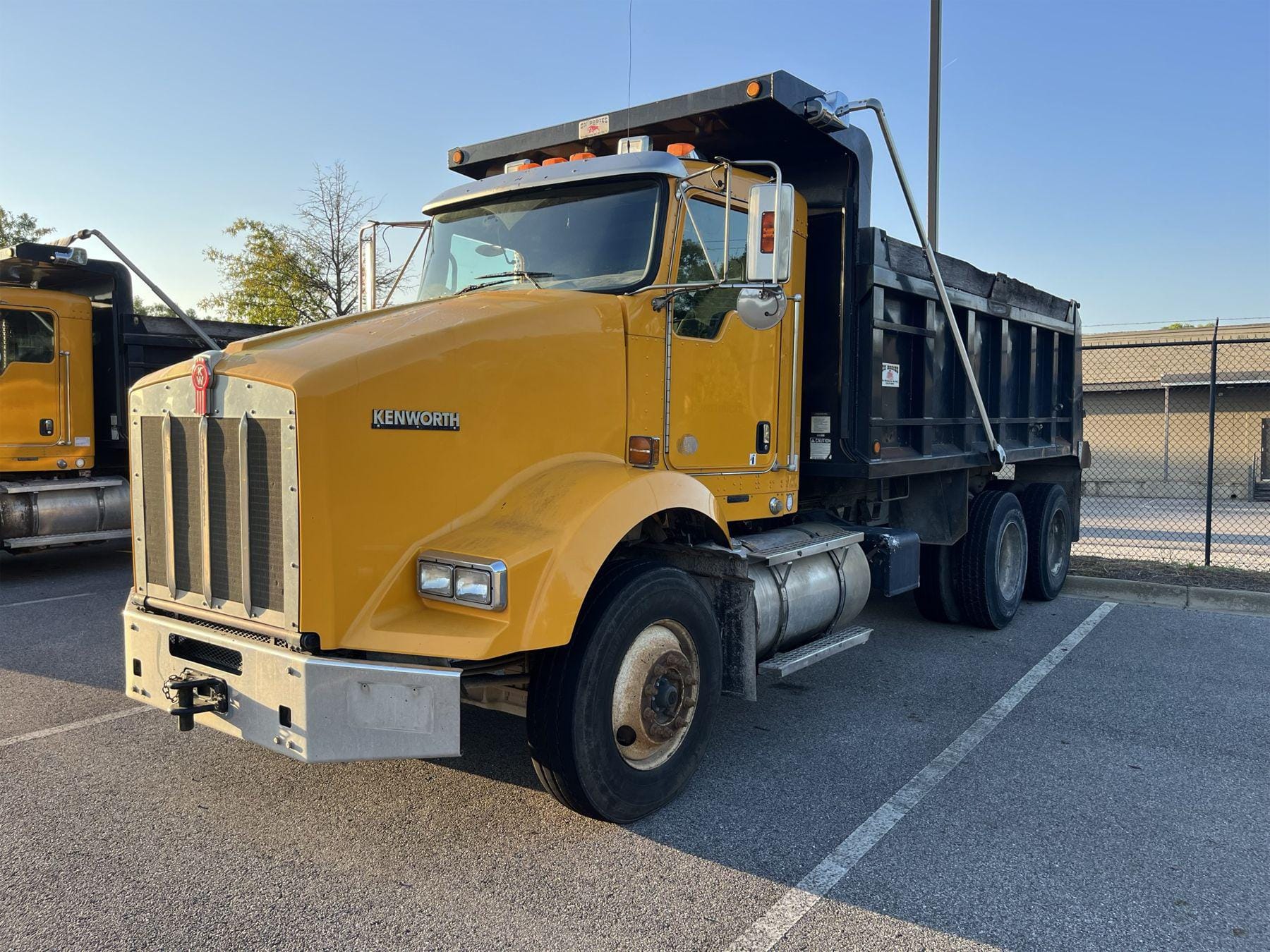 Main image Kenworth T800