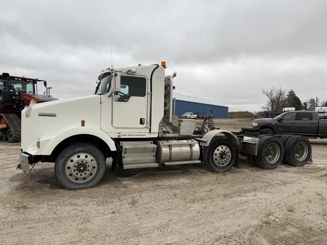 Image of Kenworth T800 equipment image 2