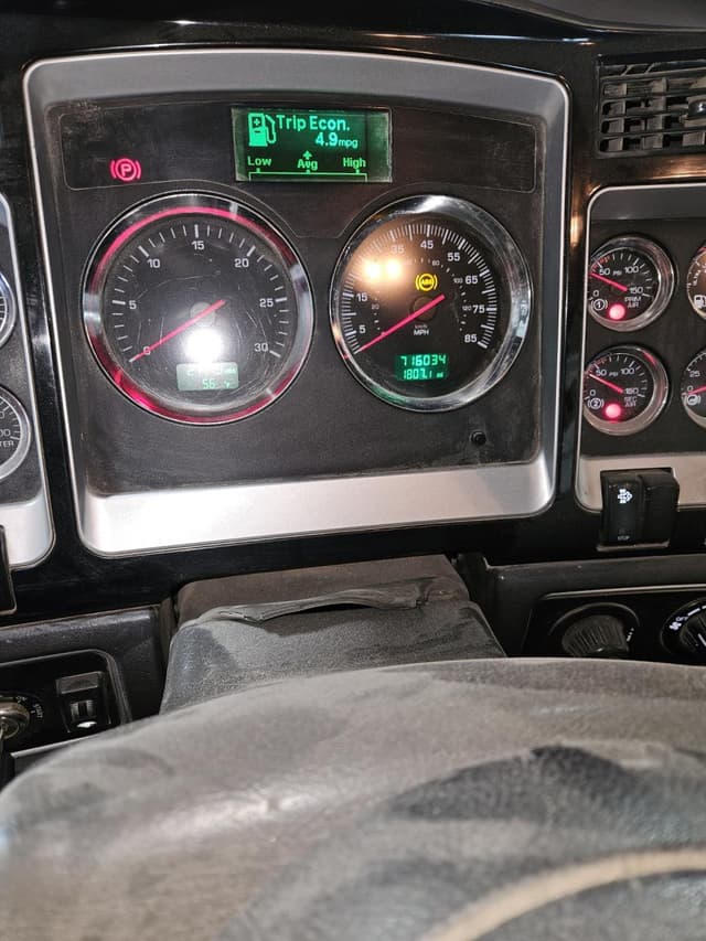 Image of Kenworth T800 equipment image 2