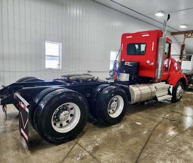 Image of Kenworth T800 equipment image 3