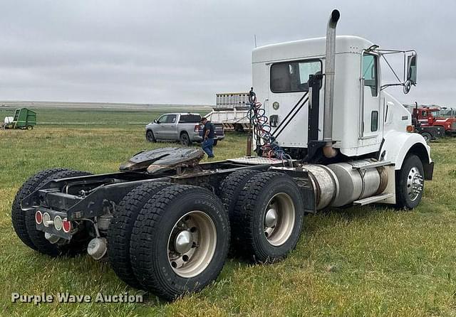 Image of Kenworth T800 equipment image 4