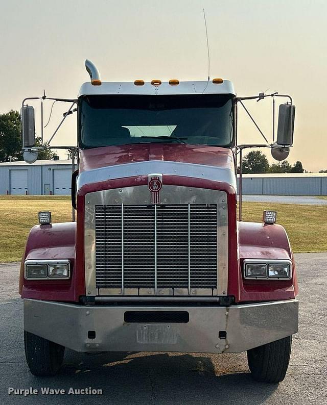 Image of Kenworth T800 equipment image 1