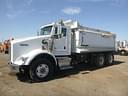 2010 Kenworth T800 Image