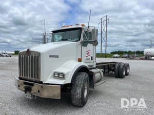 2010 Kenworth T800 Image