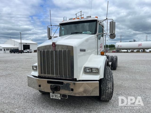 Image of Kenworth T800 equipment image 1