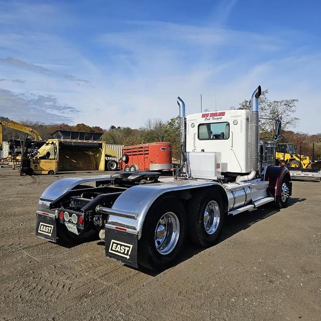 Image of Kenworth W900 equipment image 4