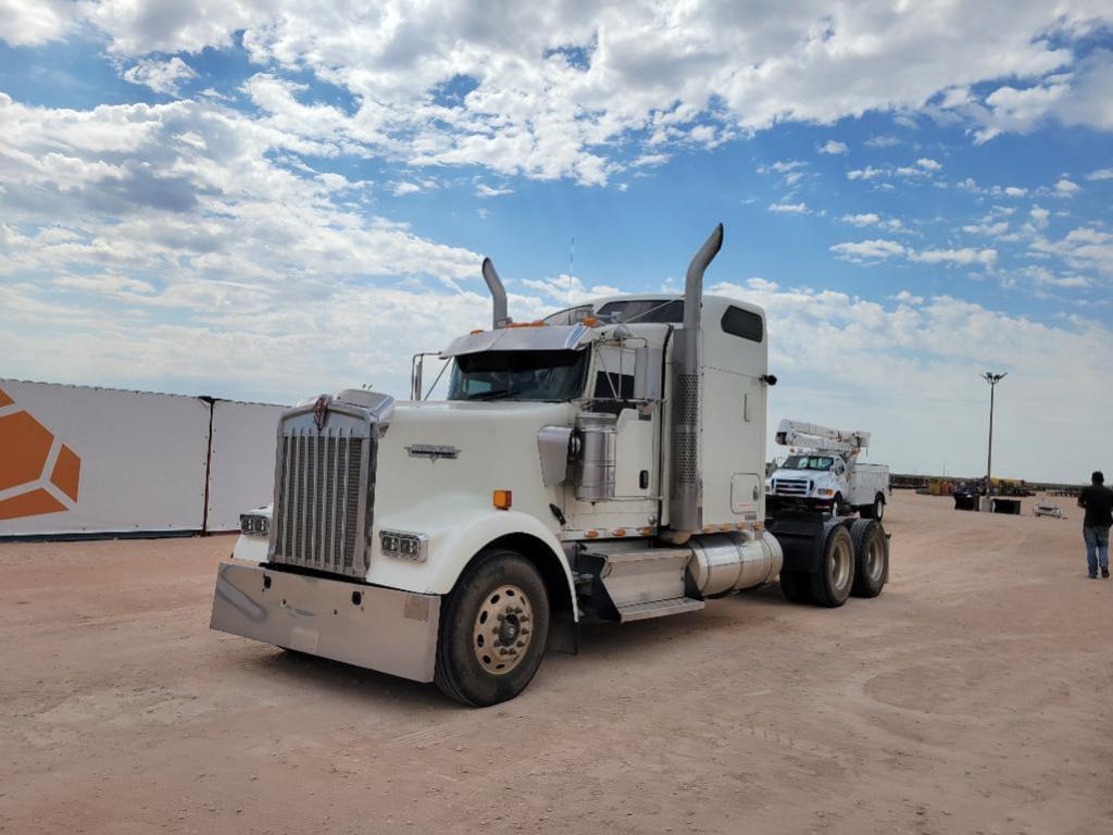 Image of Kenworth W900 Primary image