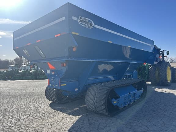 Image of Kinze 1050 equipment image 4