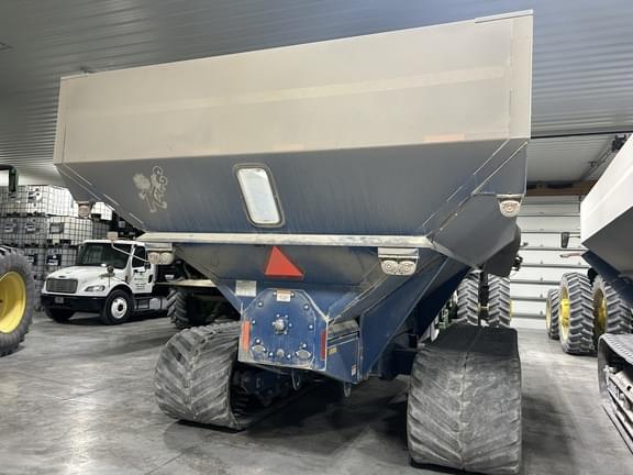 Image of Kinze 1050 equipment image 3