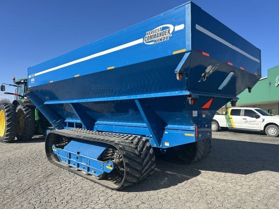 Image of Kinze 1050 equipment image 2