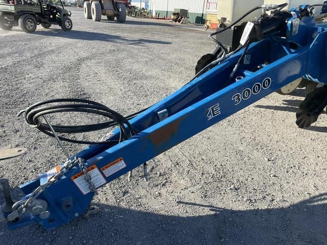 Image of Kinze 3000 equipment image 3