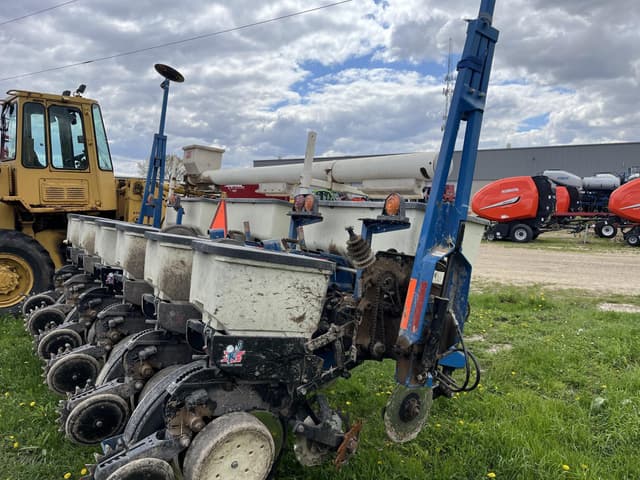 Image of Kinze 3000 equipment image 3