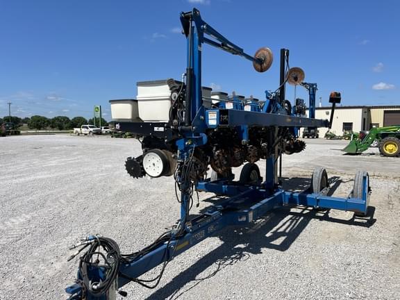 Image of Kinze 3500 equipment image 4