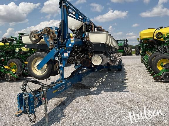 Image of Kinze 3600 equipment image 2
