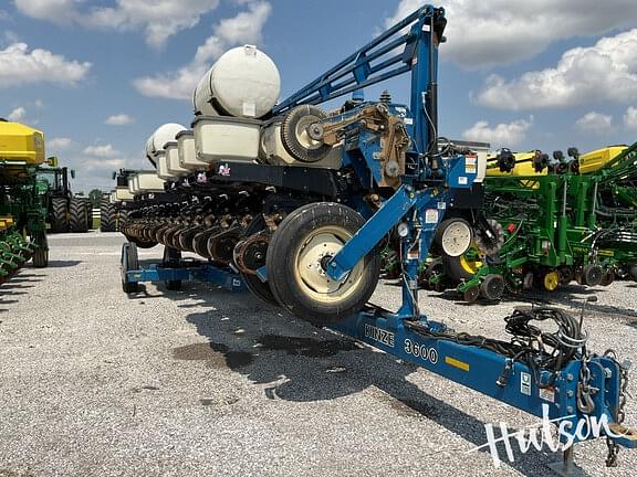 Image of Kinze 3600 equipment image 3
