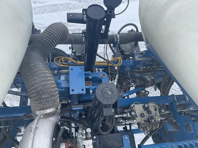 Image of Kinze 3600 equipment image 2