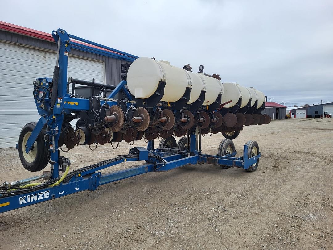 Image of Kinze 3600 Primary image