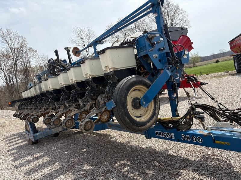 Image of Kinze 3600 Primary image