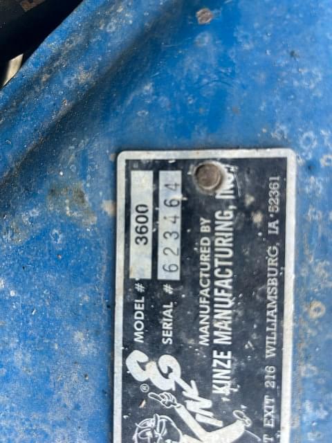 Image of Kinze 3600 equipment image 1