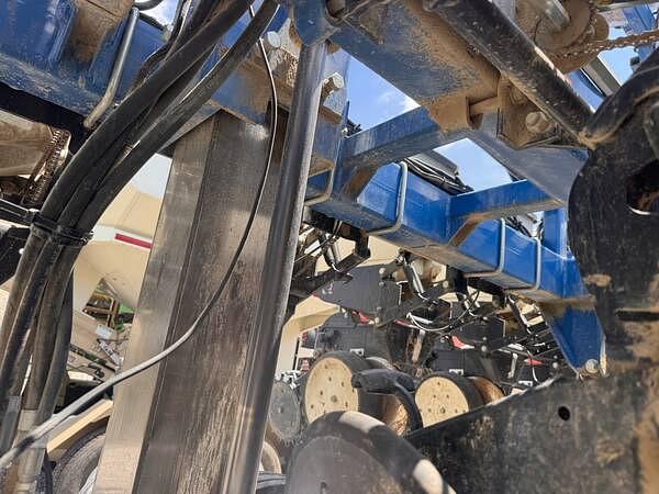Image of Kinze 3600 equipment image 1