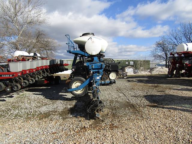 Image of Kinze 3660 equipment image 2