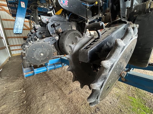 Image of Kinze 3660 equipment image 3